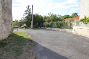 Cette parcelle a permis d'agrandir ce virage dans le vieux Maine-Joizeau (Ph. G. BRANCHUT)