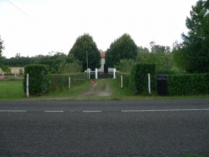 Entrée de la maison de la Croix Rouge (Ph. G. BRANCHUT 2007)