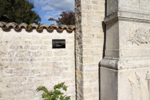 La plaque installée (Ph. G. BRANCHUT)