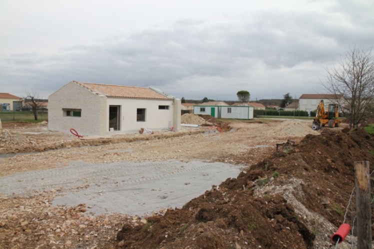 Les travaux avancent (photo GB du 13 mars 2011)